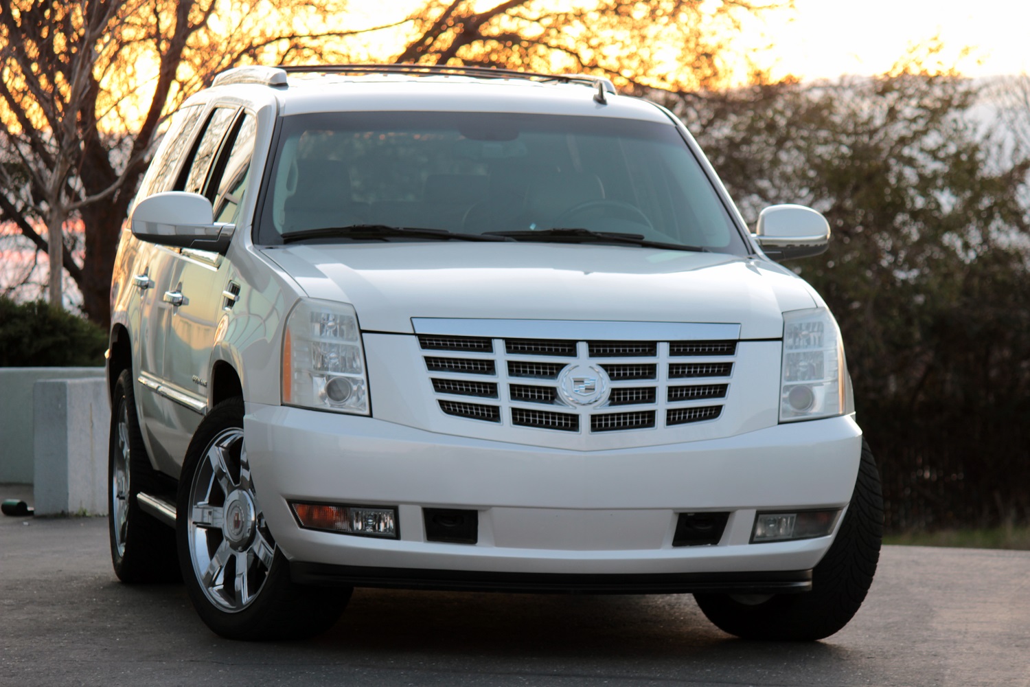 Prestige Motors - Pre-Owned 2010 Cadillac Escalade Luxury for Sale