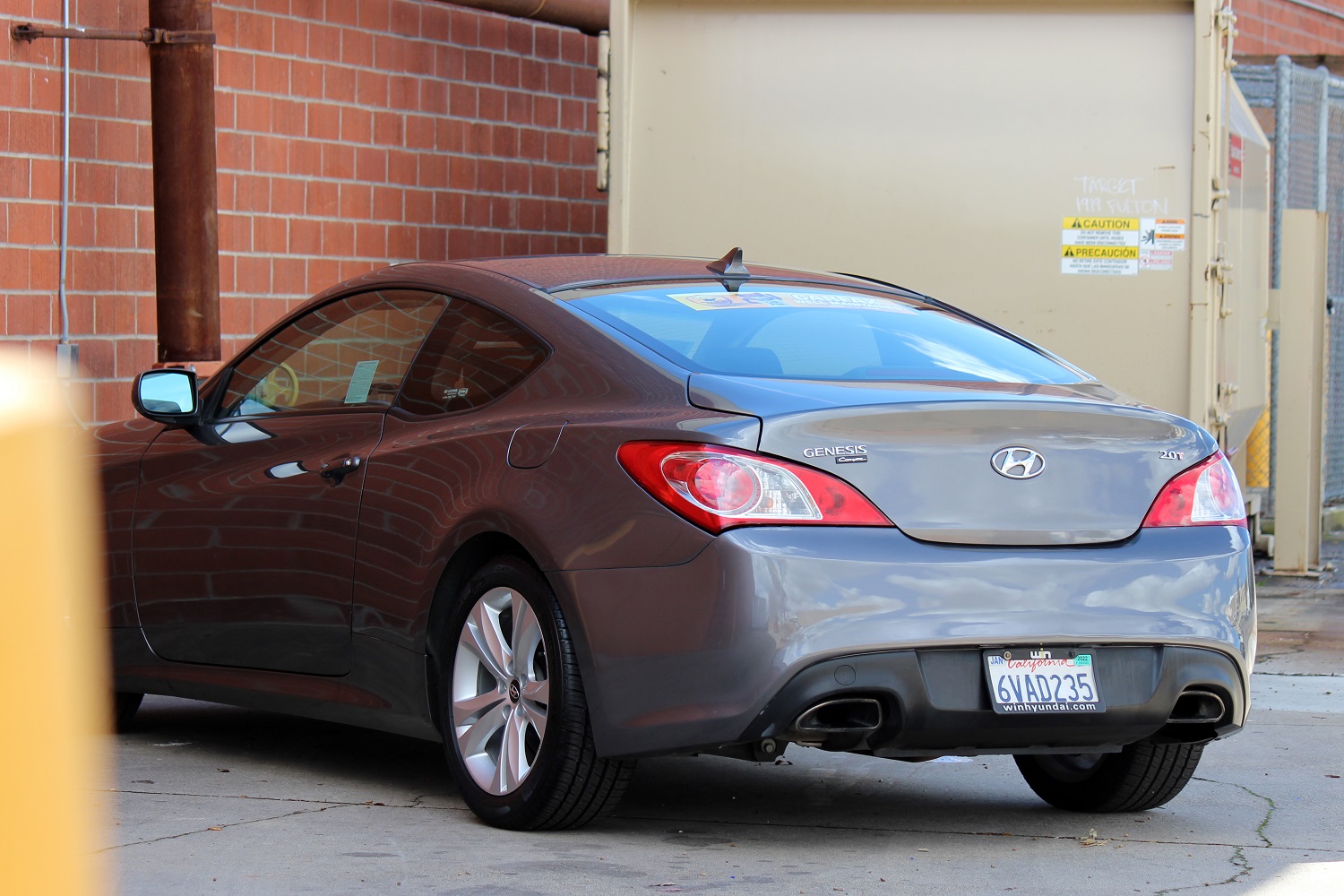 2012 Hyundai Genesis Premium photo 2