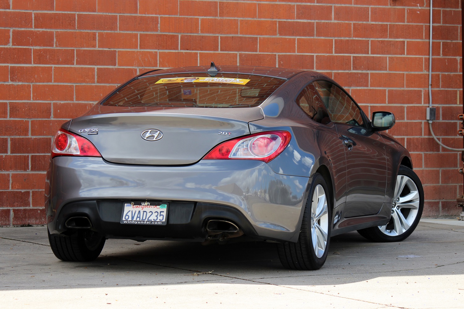 2012 Hyundai Genesis Premium photo 3