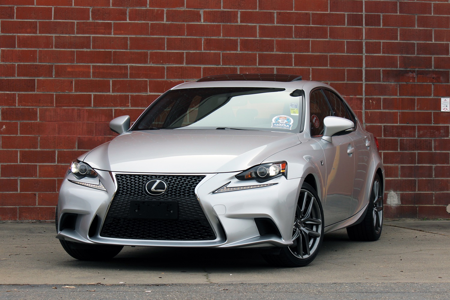 2016 Lexus IS 350 F SPORT photo 2