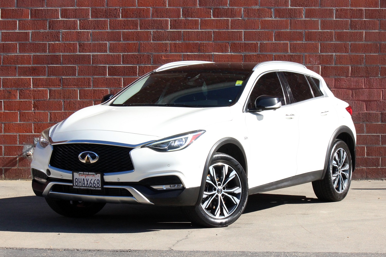 2018 INFINITI QX30 Premium