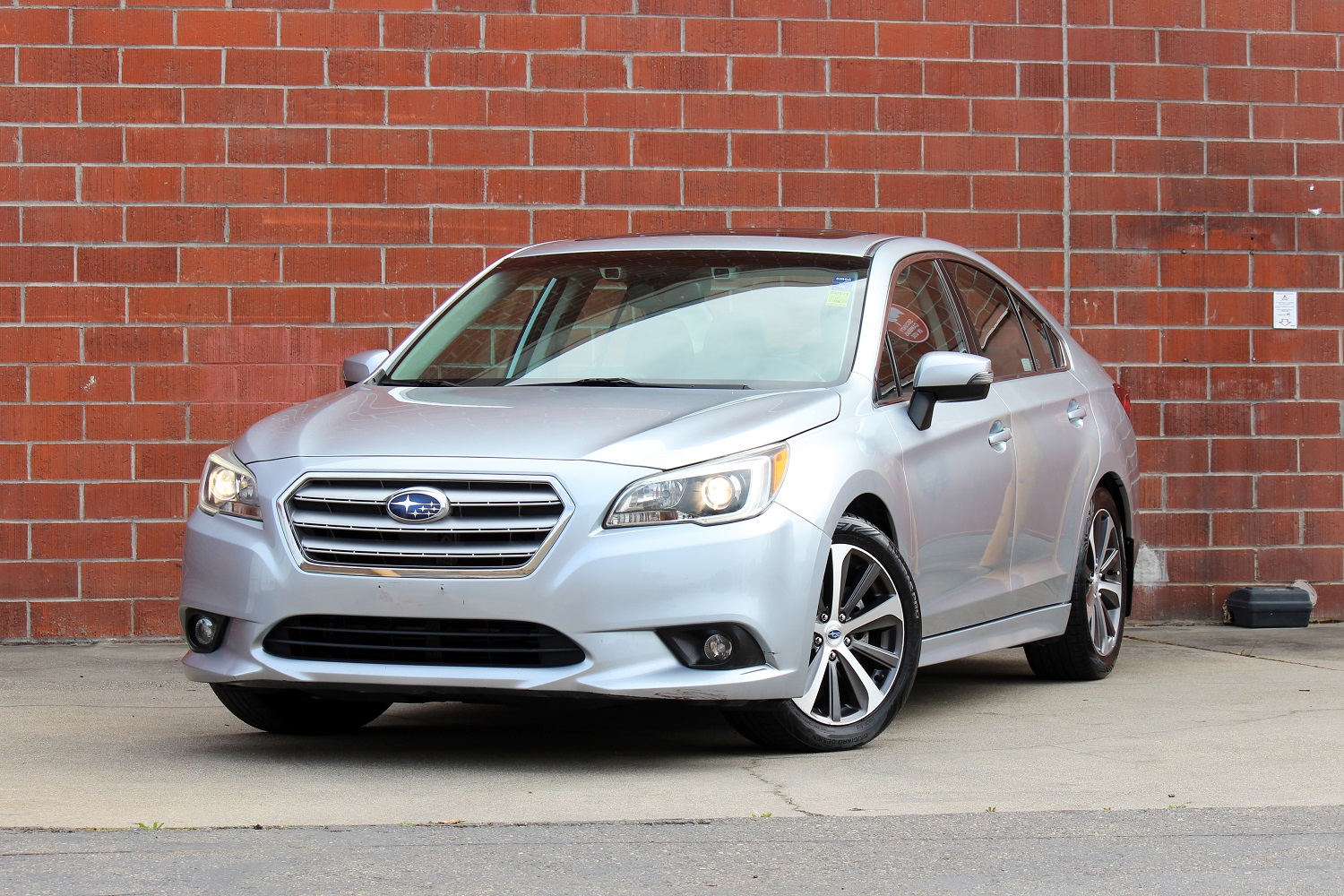 2015 Subaru Legacy Limited photo 2
