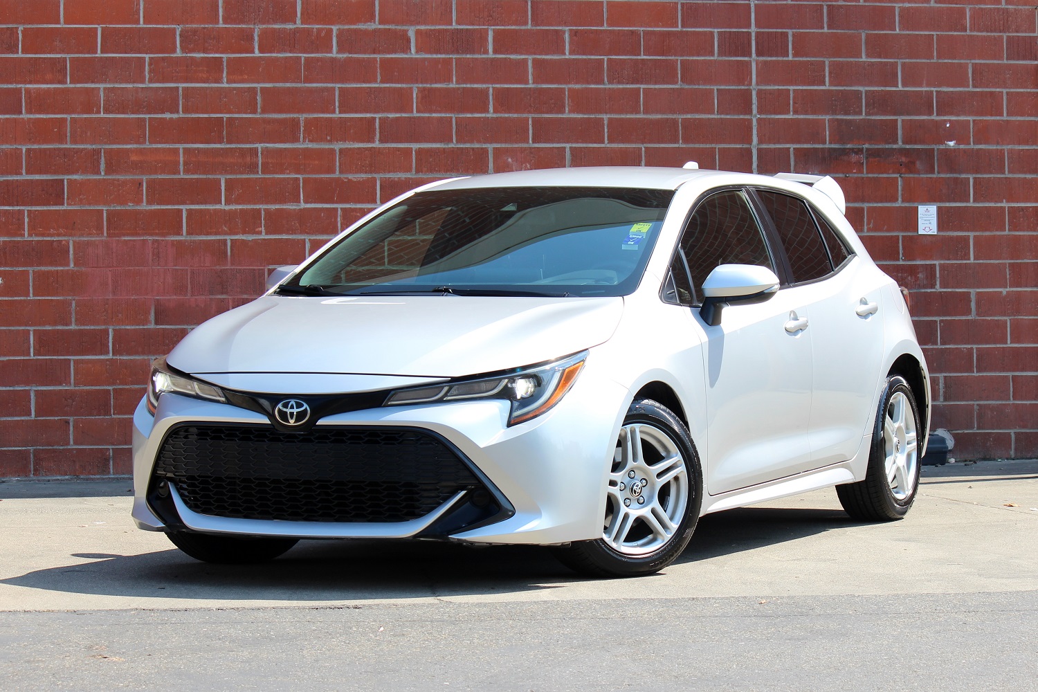 2019 Toyota Corolla SE photo 2